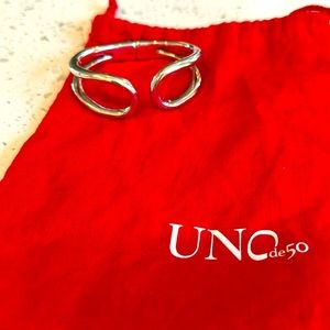 Uno de 50 hinged bracelet